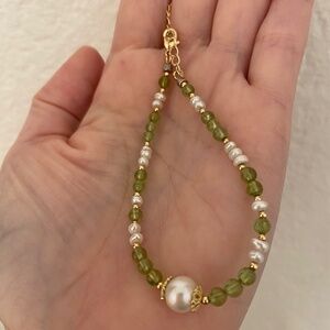 Pearl and Peridot Crystal Bracelet